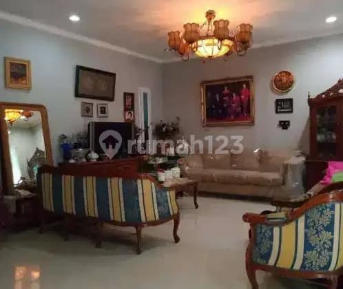 Rumah Bagus Semi Furnished SHM di Sadang Tengah Dago, Bandung