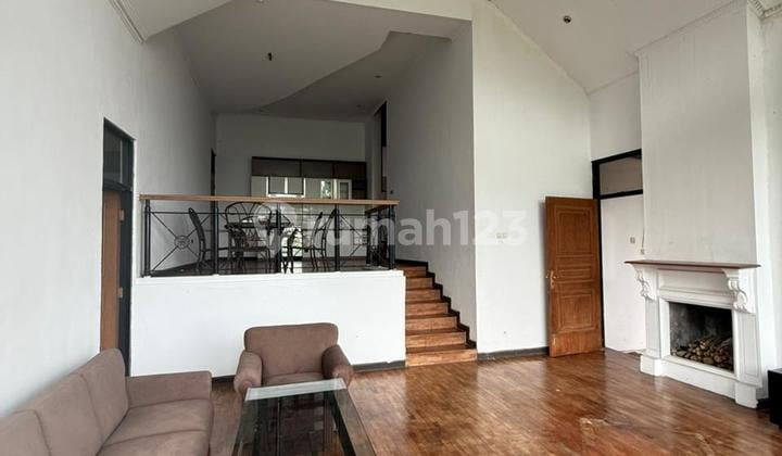 Disewakan Rumah Furnish Luas View Bagus di Dago Pakar, Bandung