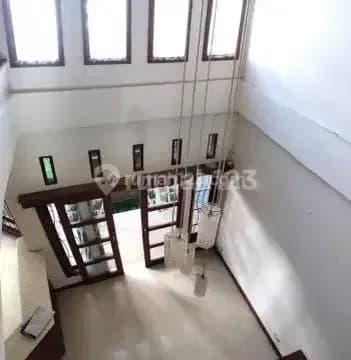Dijual Rumah 2 Lantai di Cipaku Bandung Harga Nego