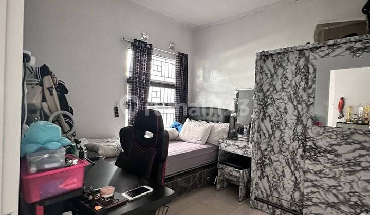 Rumah Bagus Unfurnished di Sariwangi, Bandung