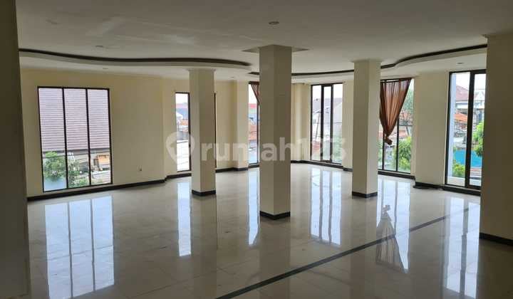3-Story Luxury House for Sale in Margahayu, Bandung