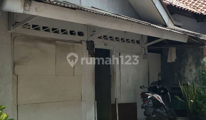 Rumah lama cocok untuk investor, sertifikat SHM, jalan dua mobil, lokasi strategis di kayu putih tengah rawamangun jakarta timur