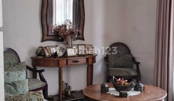 ******** Lantai Lokasi ******** Mobil. Tebet Barat