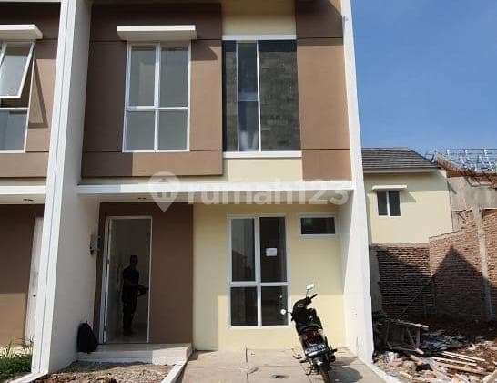 WTS / Dijual Rumah Siap Huni dan Lokasi Strategis di Grand Batavia 1 Cluster Spring, Pasar Kemis, Tangerang, Banten