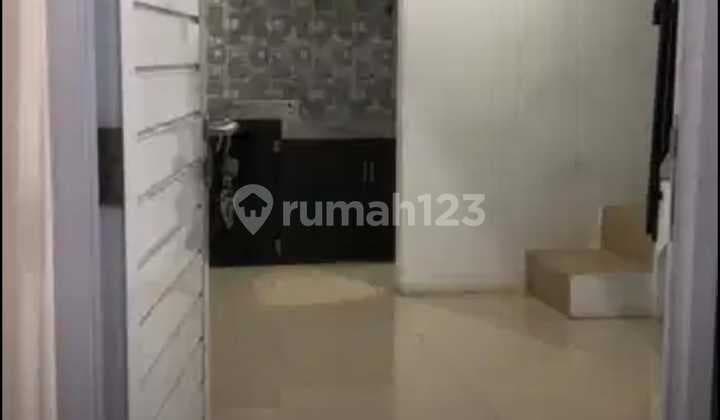 3Ktr - Dijual/ Disewakan Rumah 2 Lantai di Kebon Jeruk Jakarta Barat