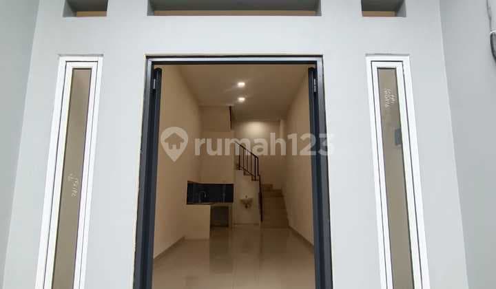 Disewakan Rumah di Duri Kepa 3.5 Lantai