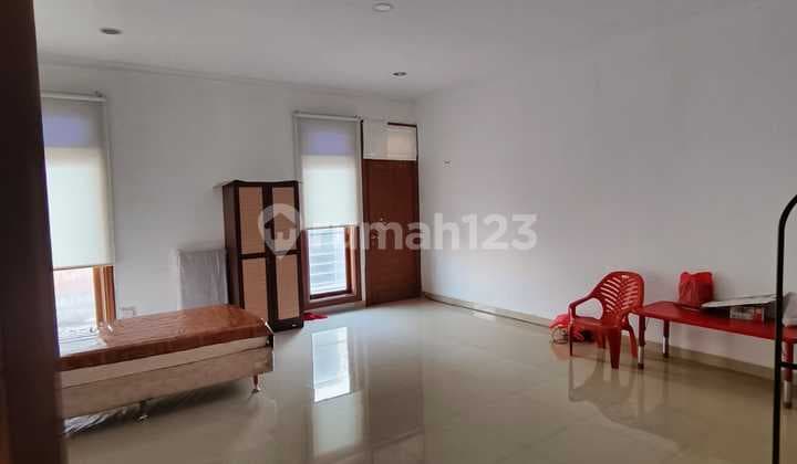 **House in Green Ville 3 Floors SHM Already Renovated**