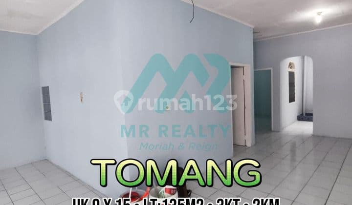** Rumah Siap Huni di Tomang Sudah Renovasi Row Jalan 2 Mobil**