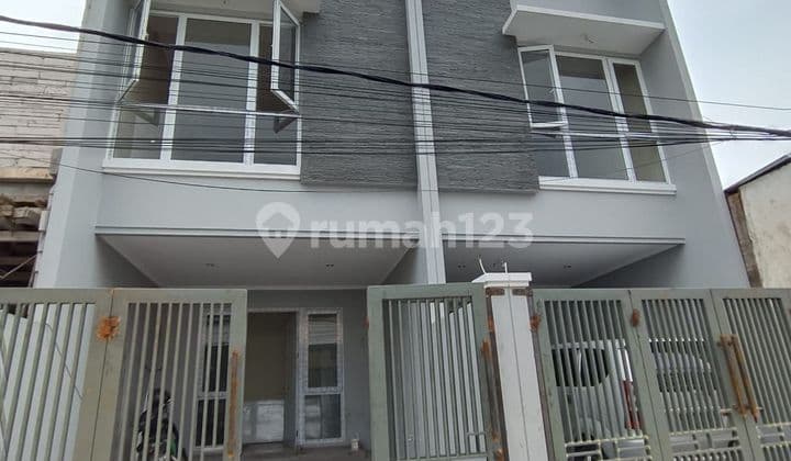 **New House in Duri Kepa 2.5 Floors**