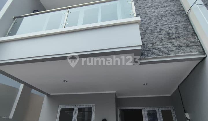 **New House in Duri Kepa 2 Floors Row Road 3 Cars**