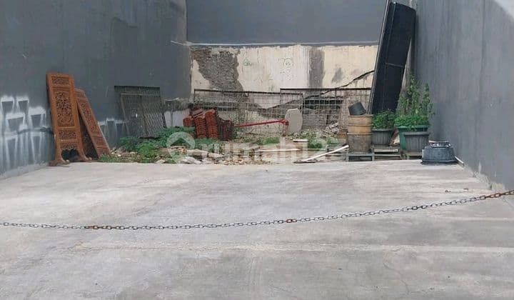 Land in Taman Ratu SHM 126m² Rare Find