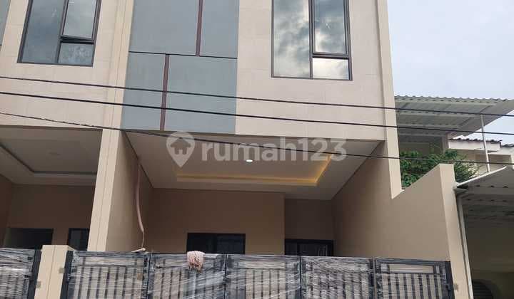 Rumah Baru Harga Jual Bagus Row Jalan 2 Mobil Lega
