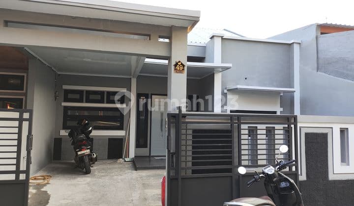 Dijual Rumah Bagus & Strategis Di Griya Indah Belakang Green Lake City
