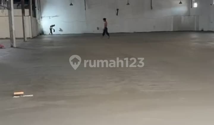 Disewakan Gudang Kavling Dpr Aman & Strategis