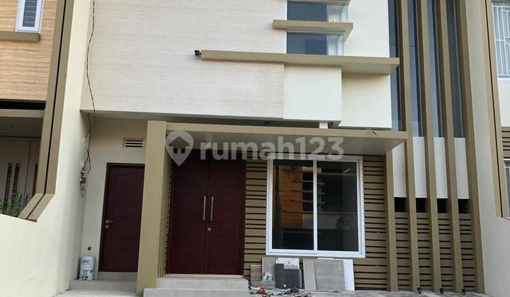 Rumah 2 Lantai Perumahan TDM Regency Nyaman Kota Kupang Sangat Strategis