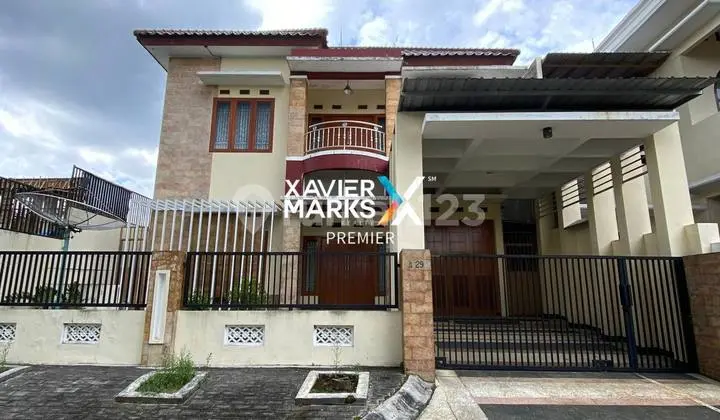 2-Story Luxury House in Graha Kencan Housing Complex, Malang
