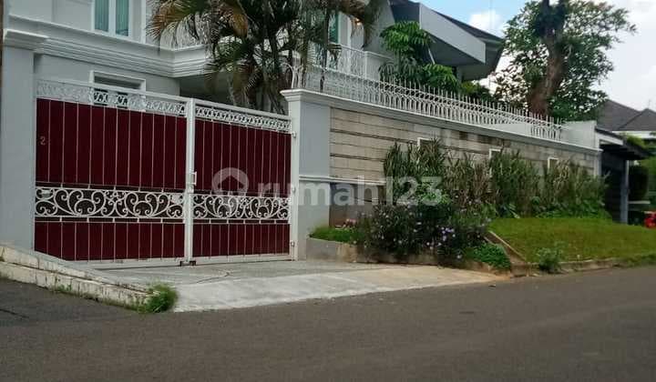 Disewakan Rumah Mewah Siap Huni Dekat Jis