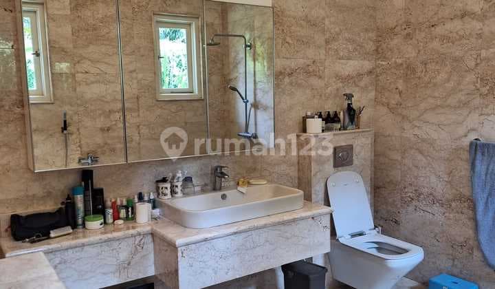 Rumah Mewah dijual Murah Lokasi Premium di Pondok Indah