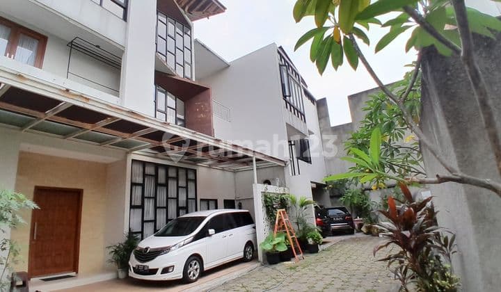Rumah Industrial Minimalis Jatipadang Jakarta Selatan (IR)