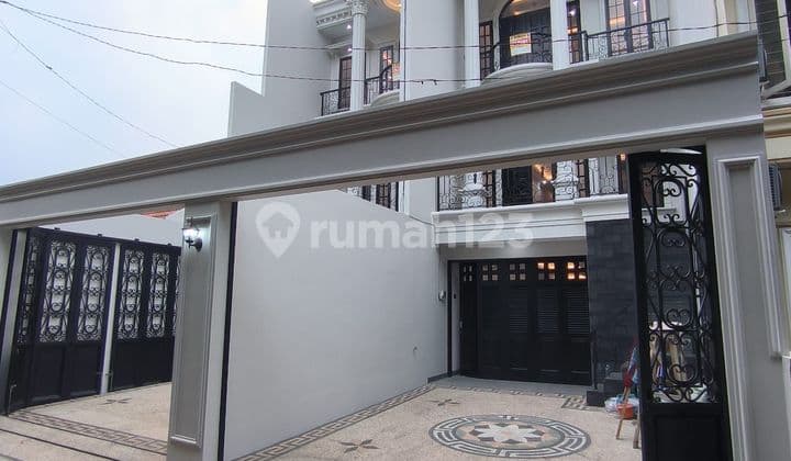 Dijual Rumah di Pejaten Barat Pasarminggu Modern Klasik Baru (IR)