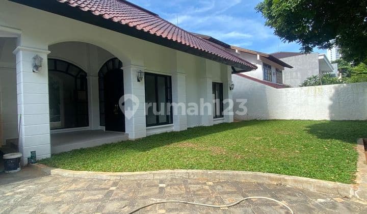For sale/rent Luxury and Spacious House in Permata Hijau, South Jakarta