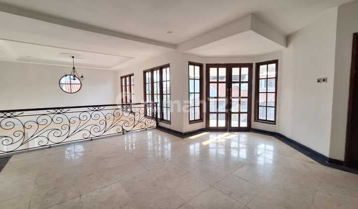 Dijual Rumah Mewah Di Cipondoh, Tangerang