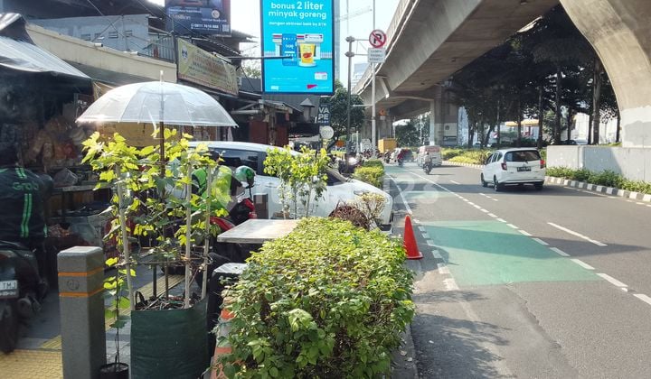 Dijual Bangunan Tua Hitung Tanah Di Kuningan, Jaksel