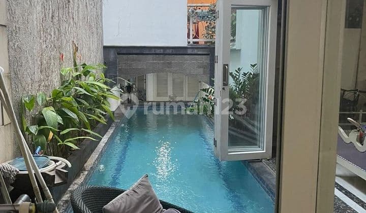 For Sale or Rent Nice House in Kebayoran Baru