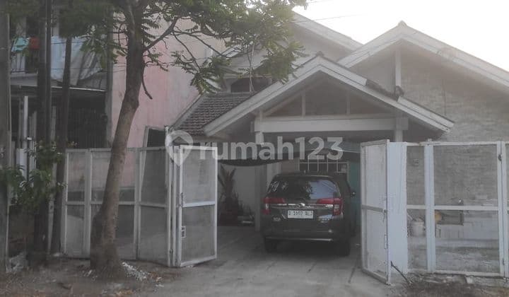Disewakan/ Kontrak Rumah Cocok Utk Kantor Stau Ruang Usaha Di Mainroad Shm