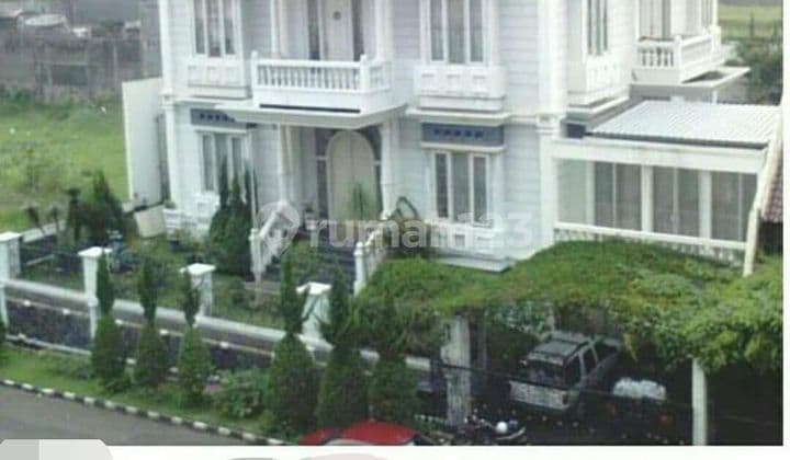 DI JUAL Rumah lux besar 2lt di cluster ellite setra duta Bandung