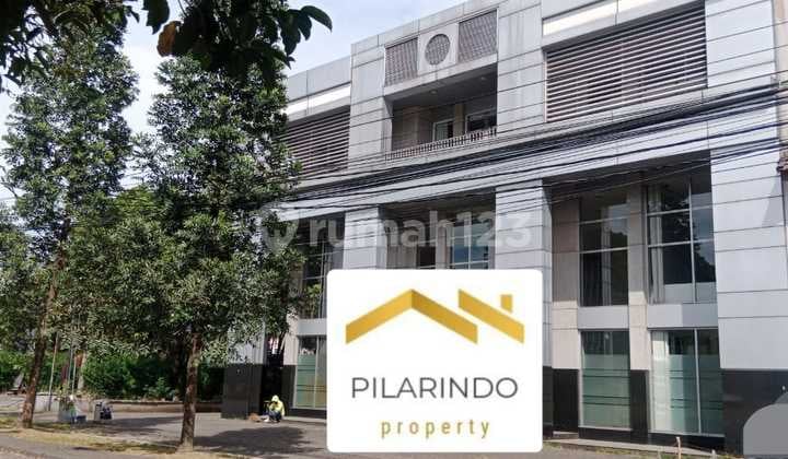 For Lease 3-Story Building in Batununggal, Batununggal 800 M² Furnished SHM Suitable for Office School Co-Working