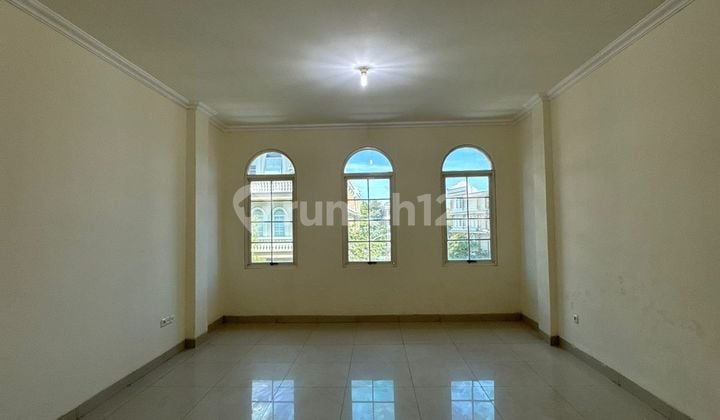 For Sale Cheap Shophouse Green Lake City
