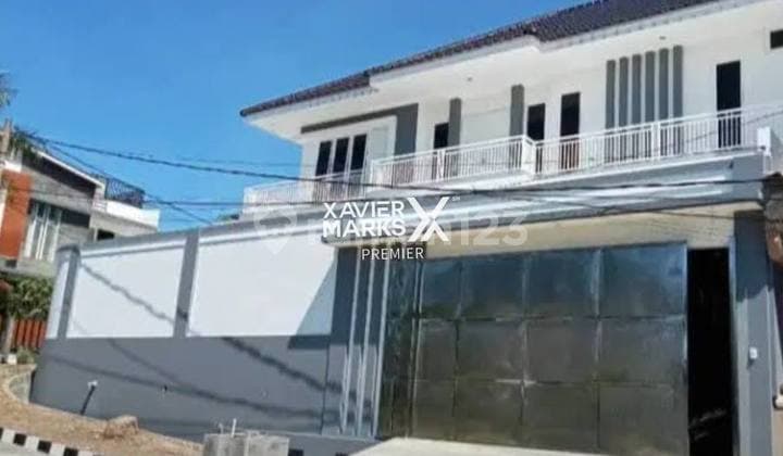 Dijual Rumah Megah 2 Lantai di Kawasan Dieng Malang