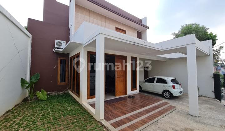 Rumah 2 Lantai Siap Huni SHM di Cinere, Jakarta Selatan