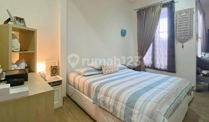 Rumah 2.5 Lantai - Siap Huni - Dalam Cluster - Carport Luas - 20 Menit ke MRT Fatmawati