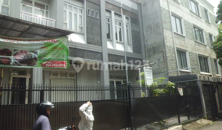 Ruko 1 Lantai , Dekt Jl.madrasah. Lt.120m/Lb,80M2 ,Dekat ke Jl.fatmawati Ray , dan Stasiun MRT, 125 Jt /Thn
