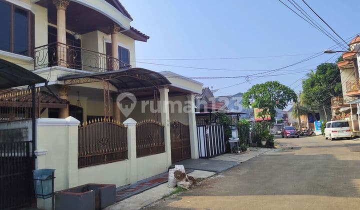 Rumah Fully Furnished Dalam Komplek Bintaro 4 Kamar Tidur SHM (Er)
