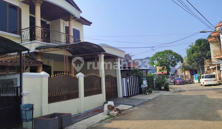 Rumah Fully Furnished Dalam Komplek Bintaro 4 Kamar Tidur SHM (Er)