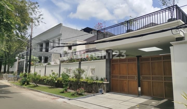 5 Menit ke MRT Rumah Mewah Baru Renovasi Dekat Pondok Indah & Mal