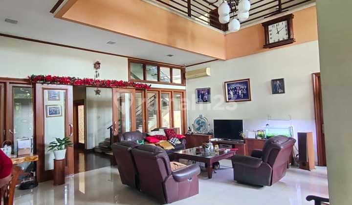 Rumah Lokasi Strategis Cocok untuk Tinggal dan Usaha