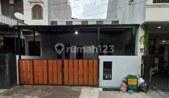 Disewakanthn Rumah Strategis Harga Menarik di Graha Raya Bintaro