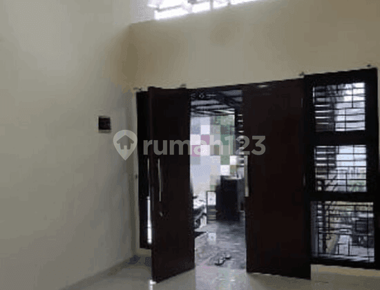 Disewakan Rumah Cantik Hunian Nyaman Di Graha Strategis