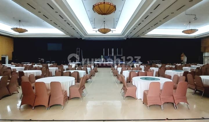 For Rent Restaurant Building and Ballroom in Pasirkaliki Bandung