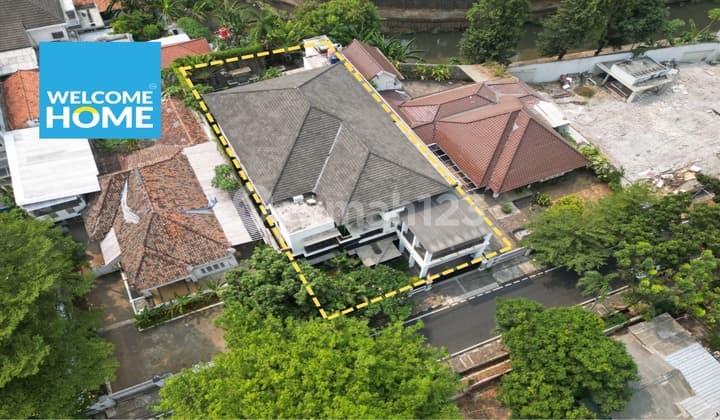 Menteng Rumah Mewah Siap Huni Lokasi Tenang Strategis