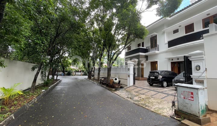 Rumah Mewah Siap Huni di Patra Kuningan