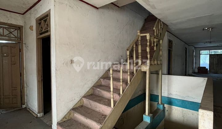 Jual Rumah Tua Hitung Harga Tanah Luas 422 Meter Lokasi Strategis
