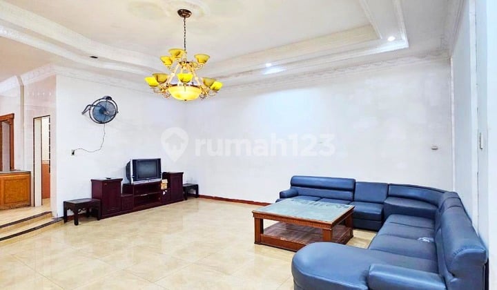 Rumah Siap Huni Dalam Komplek Cemara Asri