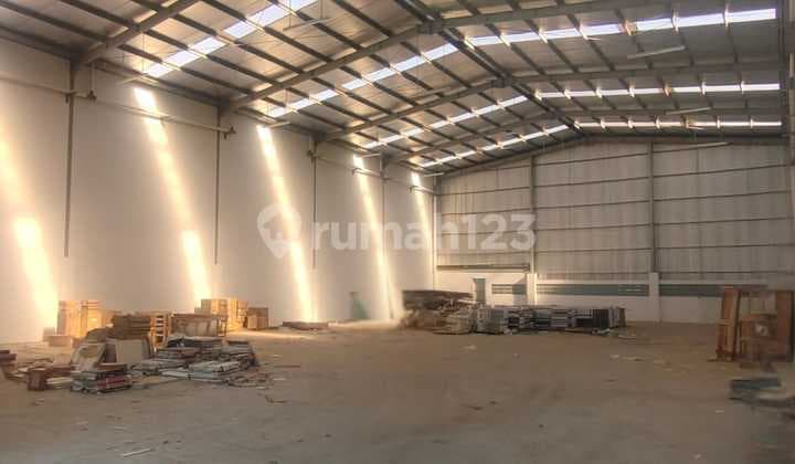 Dijual Gudang Baru Luasan 648 M², Sisa 2 Unit Ready