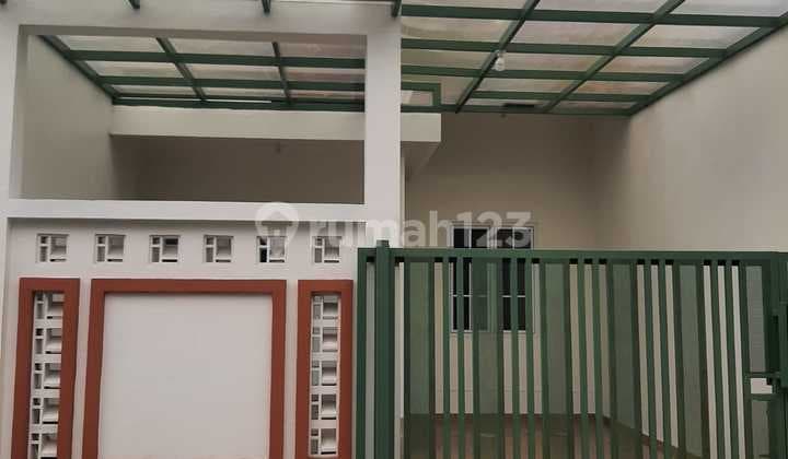 Rumah di Komplek Perumahan Kresek Indah Jakarta Barat