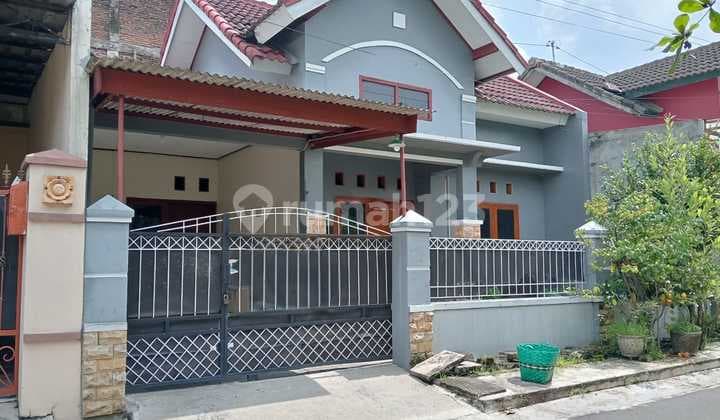 Kontrakan Rumah Difajar Indah Srakarta